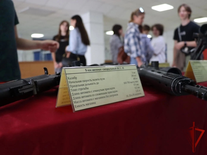 В ОМОН «Авангард» прошел День открытых дверей для воспитанников Московской академии (видео)