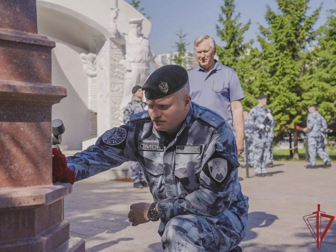 Сотрудники ОМОН «Авангард» столичного главка Росгвардии почтили память первого командира спецподразделения