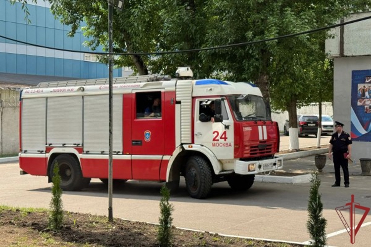 Столичные росгвардейцы провели совместную противопожарную тренировку с МЧС
