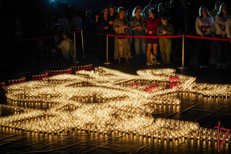 В день 85-й годовщины начала Великой Отечественной войны сотрудники столичного главка Росгвардии приняли участие в акции «Свеча памяти» (видео)
