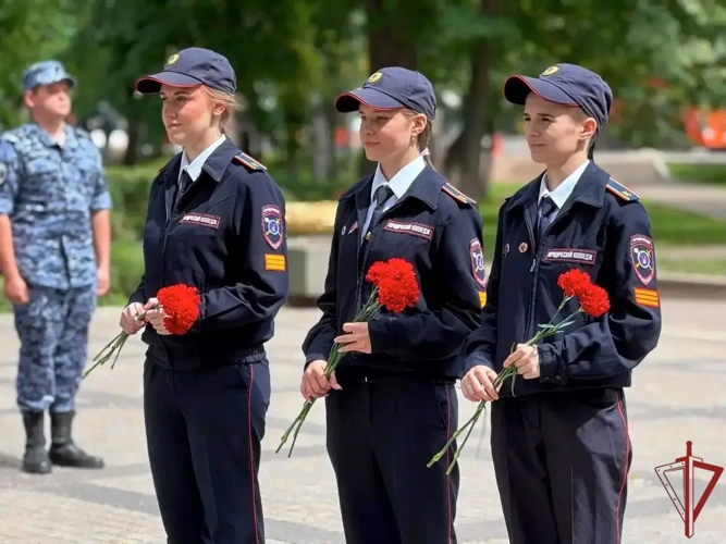 Московские росгвардейцы почтили память героев Великой Отечественной войны