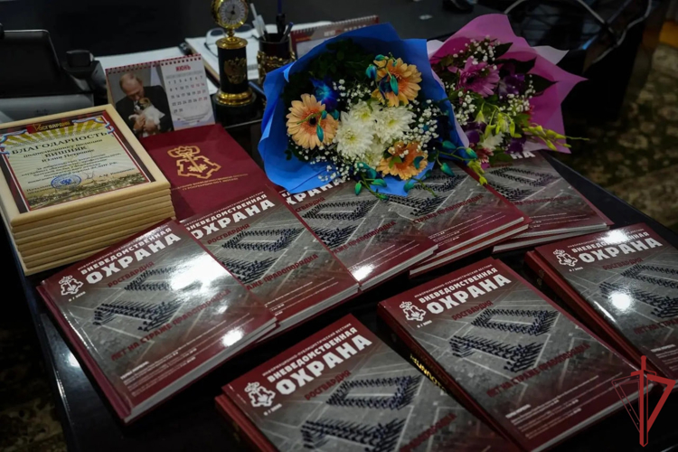 В Управлении вневедомственной охраны столичного главка Росгвардии отметили инициативных сотрудников подразделения
