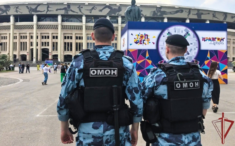 Безопасность проведения массовых мероприятий в столице, посвящённых Дню России обеспечили сотрудники и военнослужащие Росгвардии