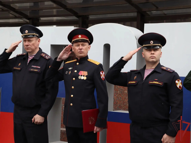 В столичном главке Росгвардии прошла торжественная церемония принятия клятвы курсанта подшефного колледжа (видео)
