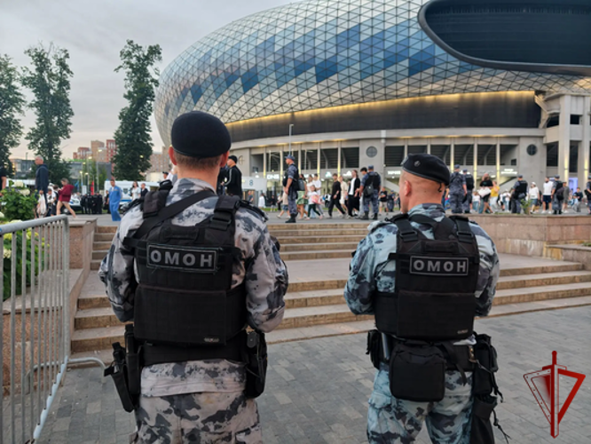 Росгвардия обеспечила безопасность во время массовых мероприятий в Москве (Видео)