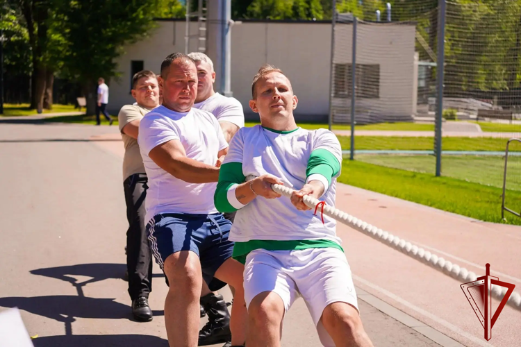 Столичные росгвардейцы провели спортивный праздник (Видео)