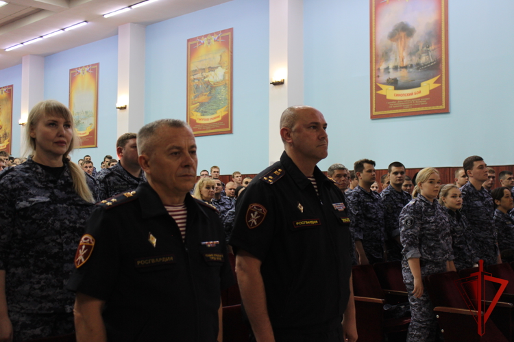 В Центре профессиональной подготовки столичных росгвардейцев прошло торжественной мероприятие, посвящённое 32-летию