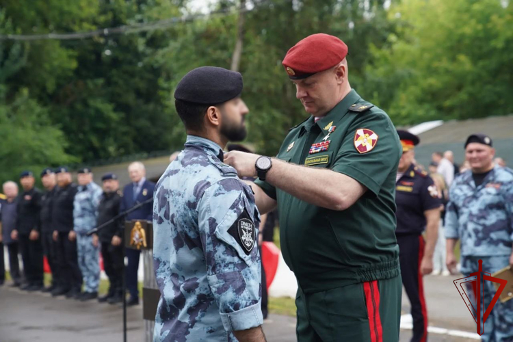 ОМОН «Меч» столичного главка Росгвардии отметил 35-летие со дня образования