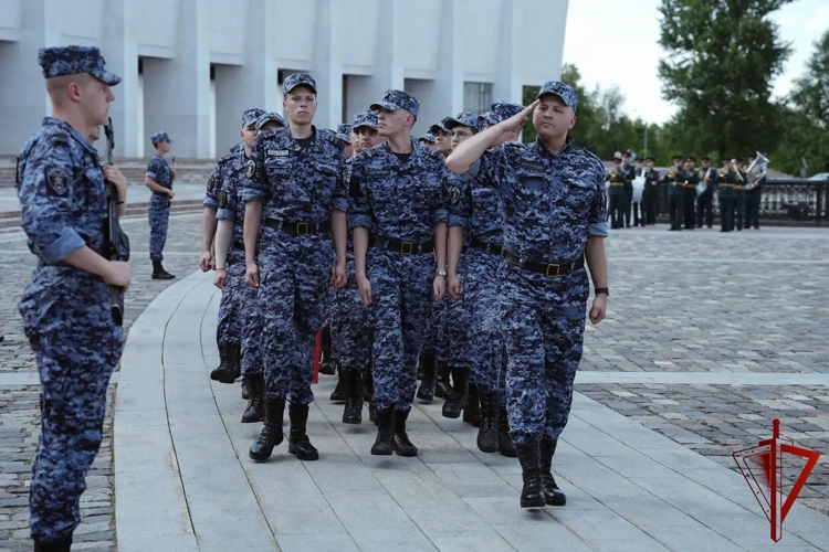 Центр профессиональной подготовки сотрудников вневедомственной охраны столичного главка Росгвардии отмечает своё 32-летие (видео)