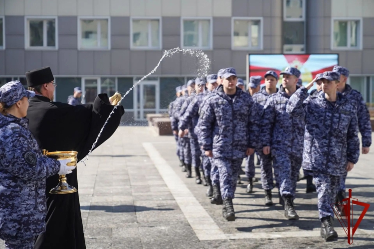Центр профессиональной подготовки сотрудников вневедомственной охраны столичного главка Росгвардии отмечает своё 32-летие (видео)