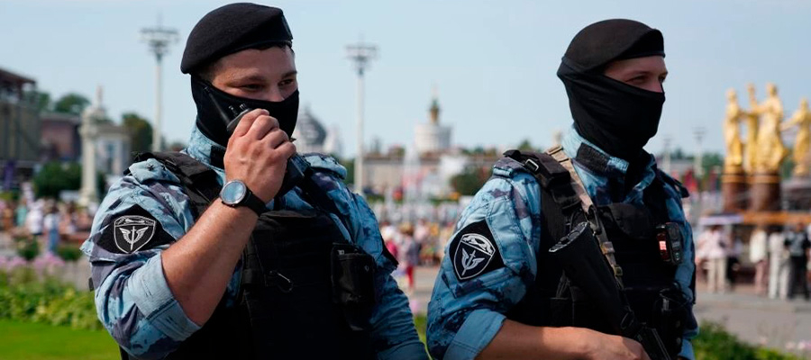Росгвардия обеспечила правопорядок во время празднования Дня воздушно-десантных войск в Москве (видео)