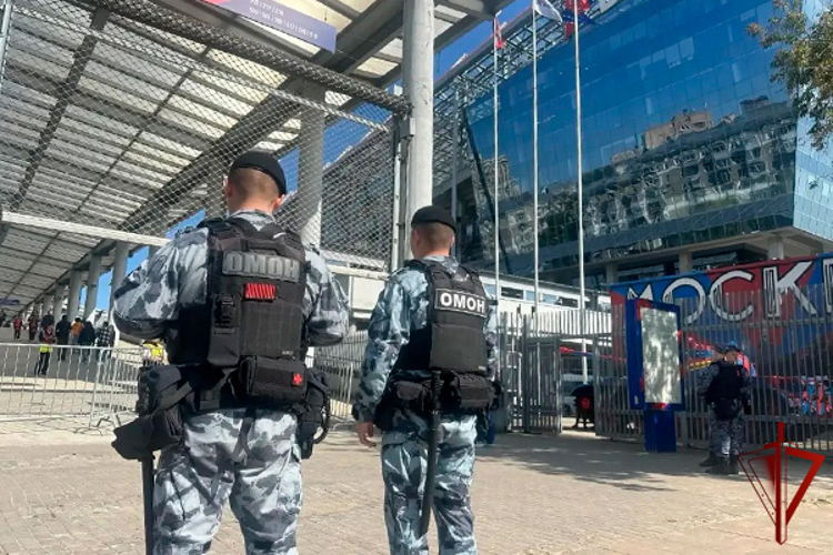 Росгвардия обеспечила правопорядок на матче РПЛ в Москве  (видео)