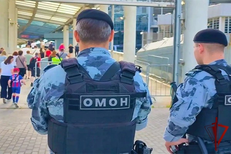 В Москве Росгвардия обеспечила безопасность футбольного матча РПЛ (Видео)