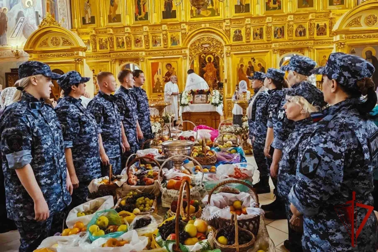 Столичные росгвардейцы приобщились к духовным традициям в День Преображения Господня 