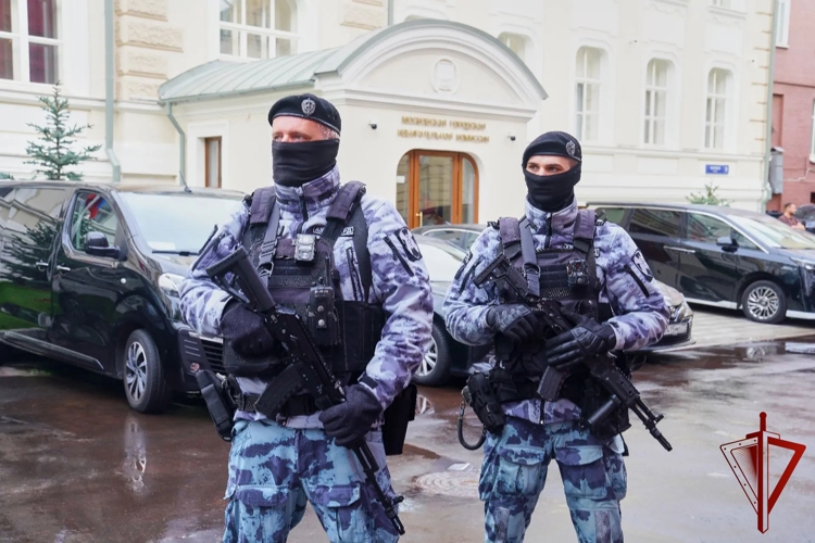 Росгвардия обеспечила безопасность избирателей на выборах в Москве (видео)