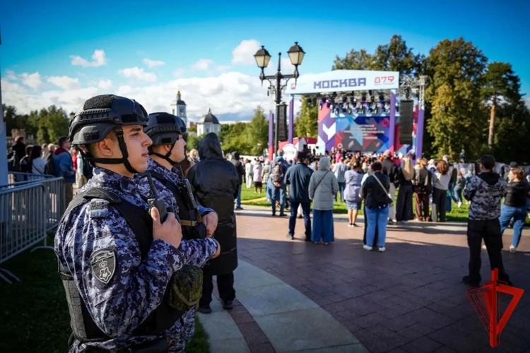 Росгвардия обеспечила безопасность на праздновании Дня города в Москве