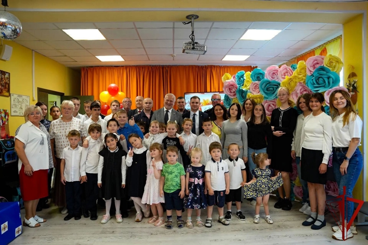 Московские росгвардейцы навестили воспитанников подшефного семейного центра