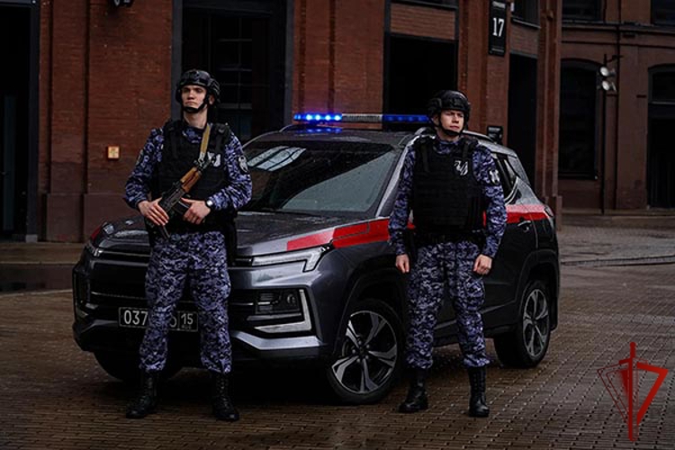В Москве росгвардейцы задержали мужчину с наркотиками  (видео) 