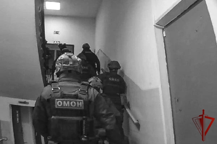 При поддержке столичного спецназа Росгвардии прошел миграционный рейд на юго-востоке столицы (видео)
