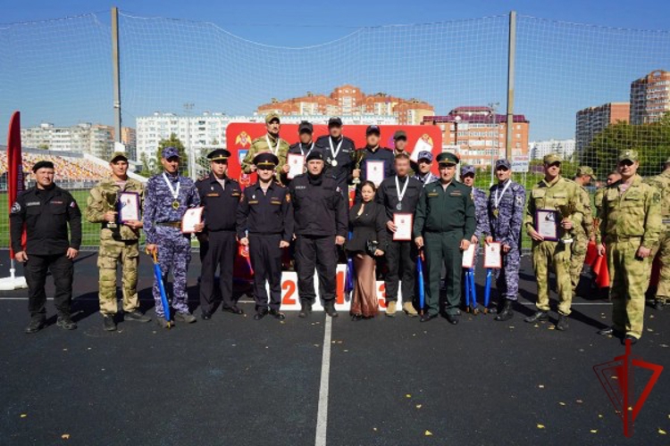 Столичные росгвардейцы стали победителями чемпионата Центрального округа по военно-спортивному многоборью 