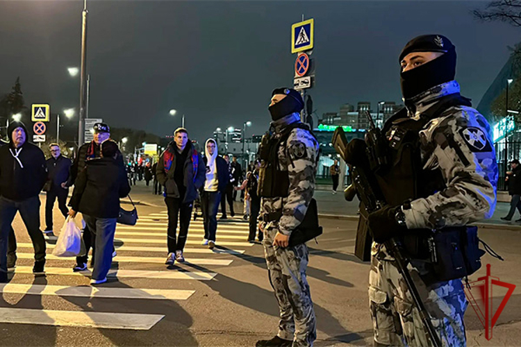 Росгвардия обеспечила правопорядок на футбольных матчах в Москве (видео)