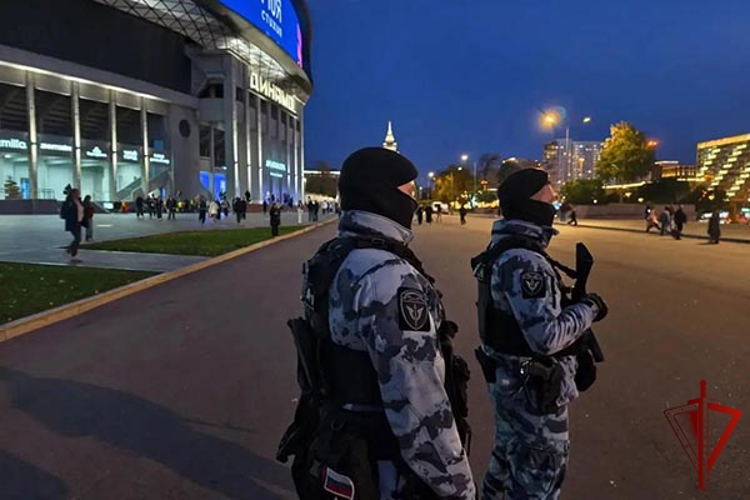 Росгвардейцы обеспечили безопасность проведения хоккейного матча в Москве 