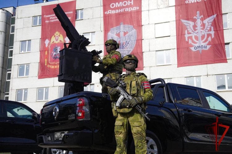 Генерал армии Виктор Золотов вручил государственные награды отличившимся росгвардейцам в честь 10-летия со дня образования Главного управления Росгвардии по городу Москве