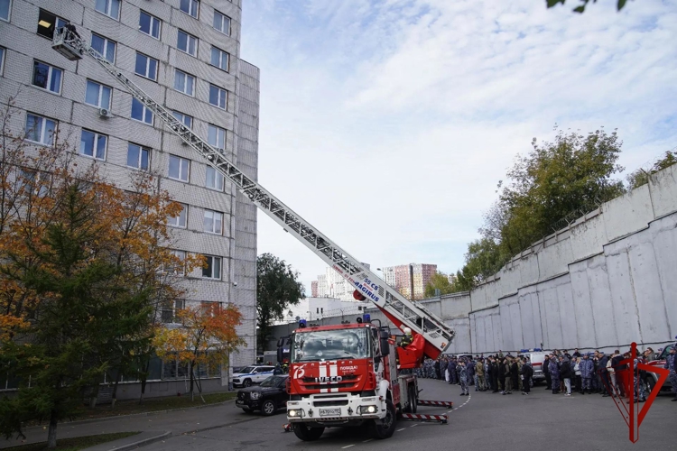 В Москве прошли совместные пожарно-тактические учения Росгвардии и МЧС 